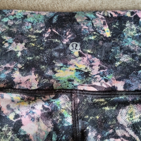 Lululemon Wunder Under Dappled Daze Multi size 8 - Picture 6 of 8